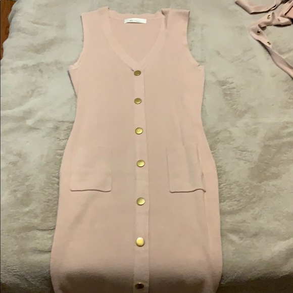 Pink fitted dress - Picture 2 of 4